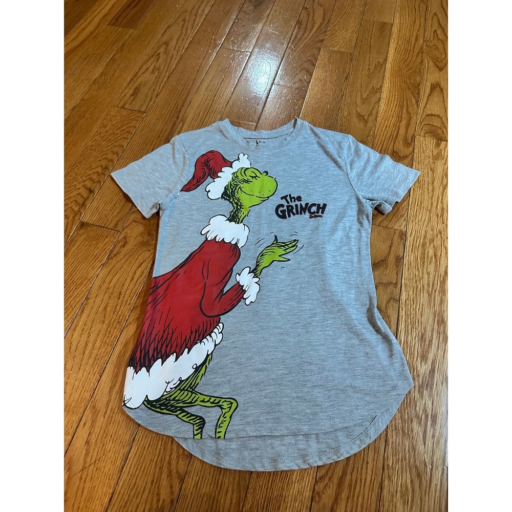 Grinch Juniors' Good at Being Naughty Holiday Graphic gray holiday T-Shirt small